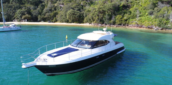 Luxury Riviera 55 foot Sports Yacht for up to 22 guests on Sydney Harbour